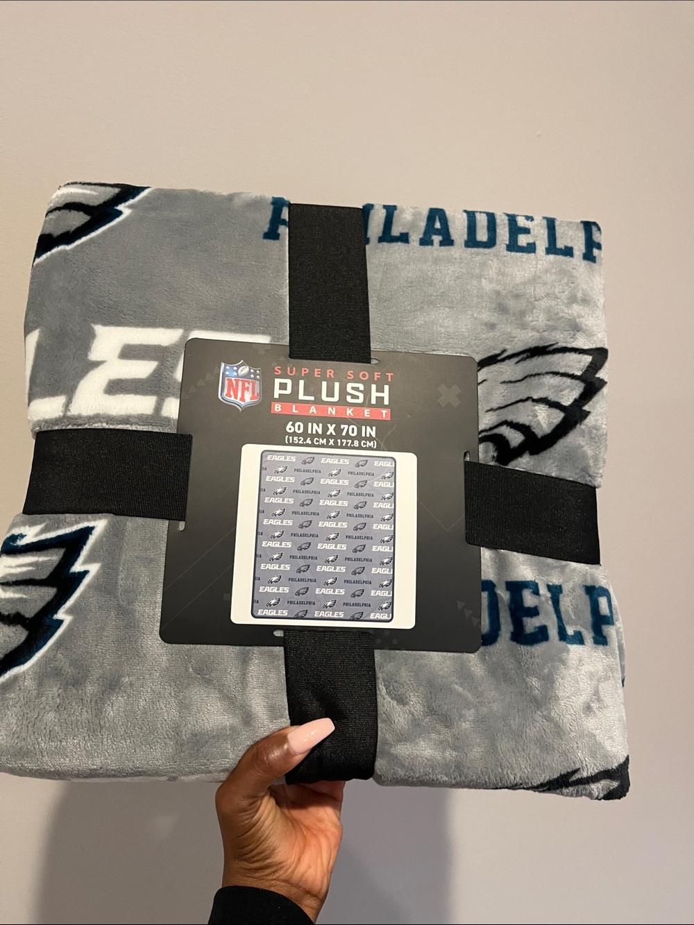 NFL Philadelphia Eagles Gray & Green Plush Throw Blanket